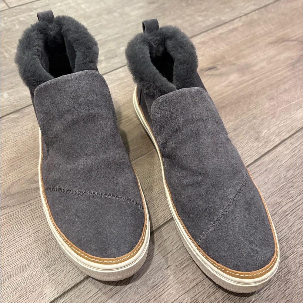 TOMS Paxton grey suede boot